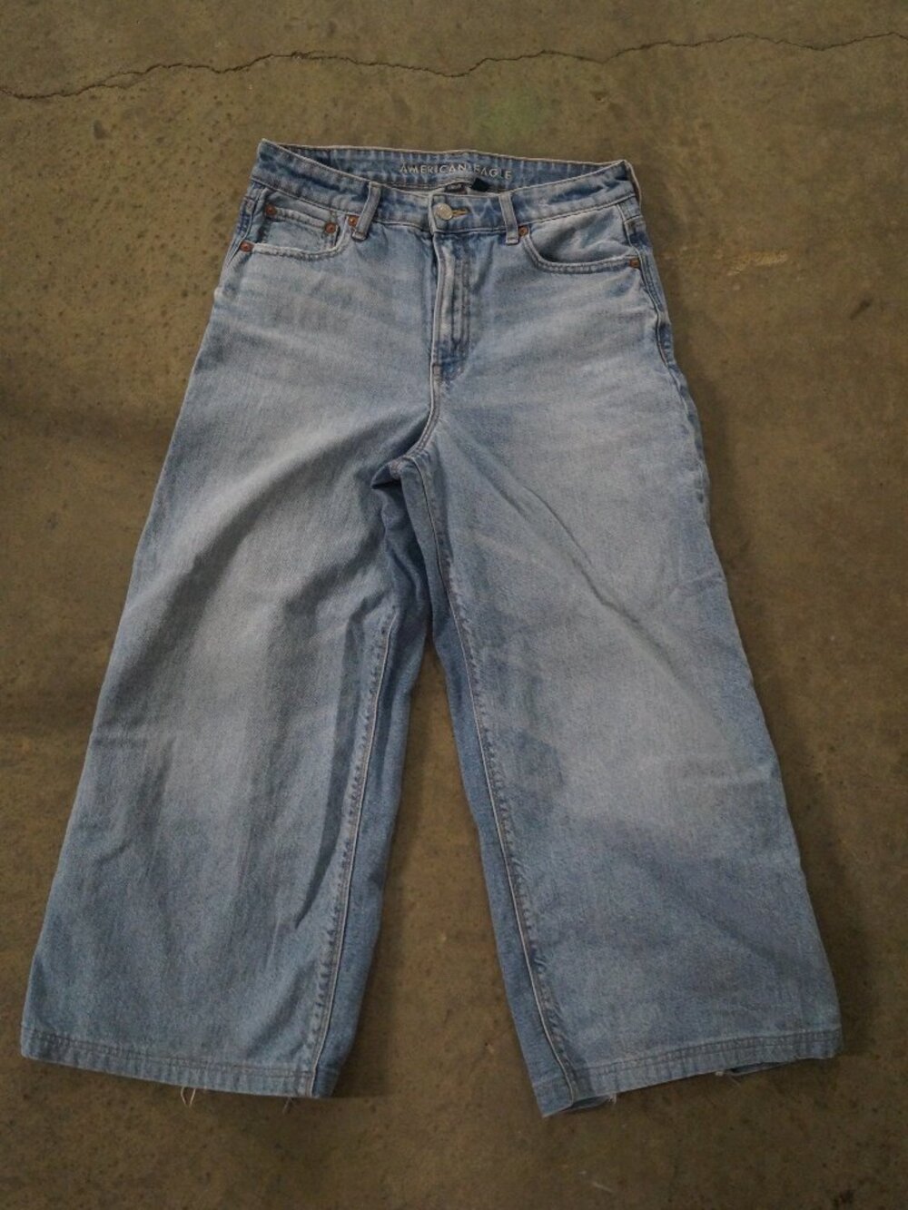 American Eagle | Strigid '90s Wide Leg Crop Jeans